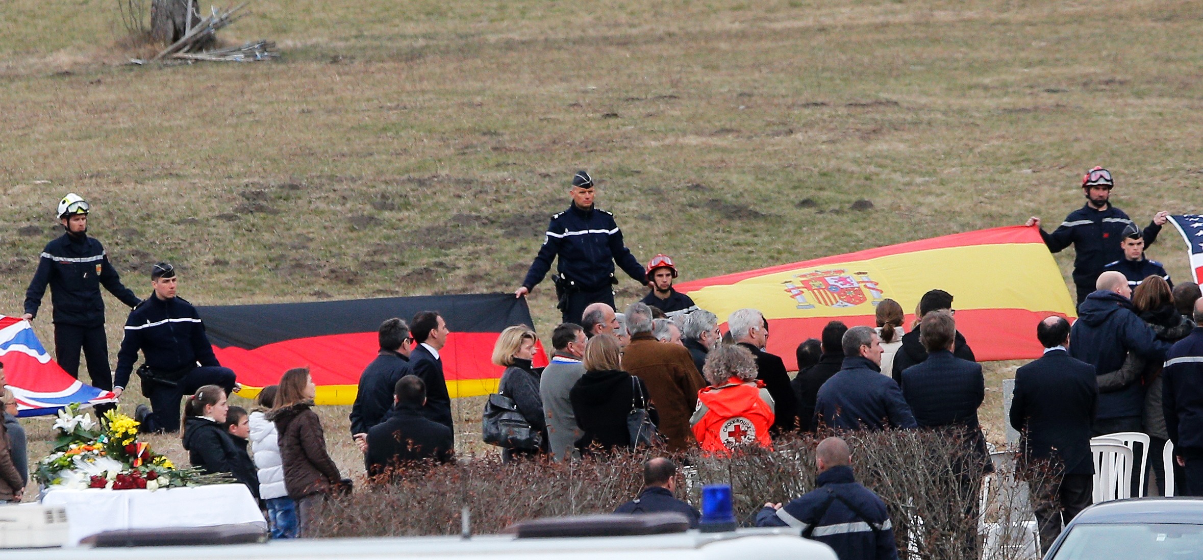 Disastro aereo GermanWings centinaia di parenti delle vittime attesi