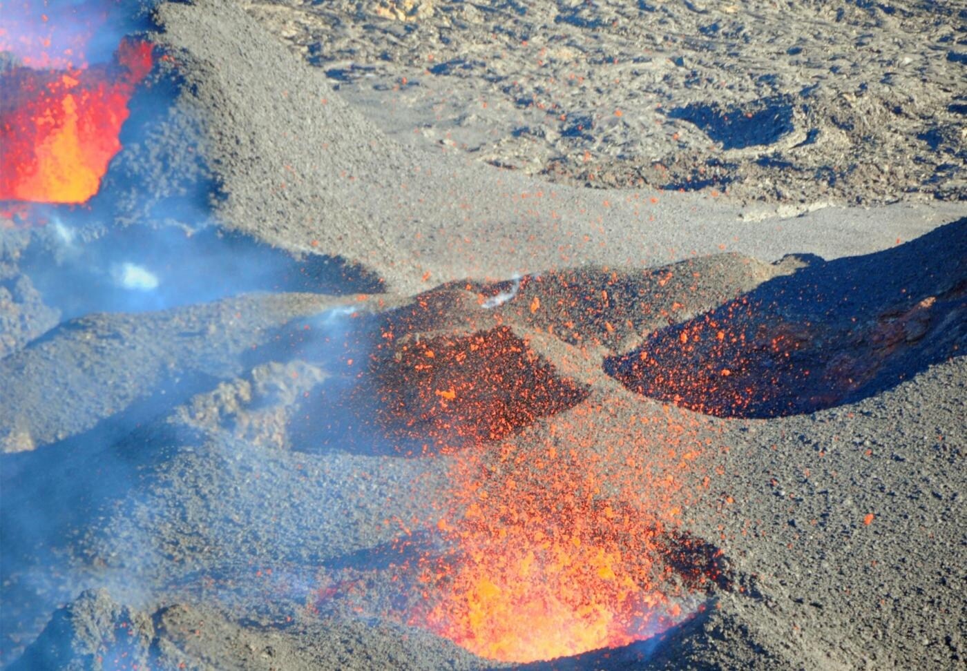 La Spettacolare Eruzione Del Vulcano Piton De La Fournaise Sull isola 