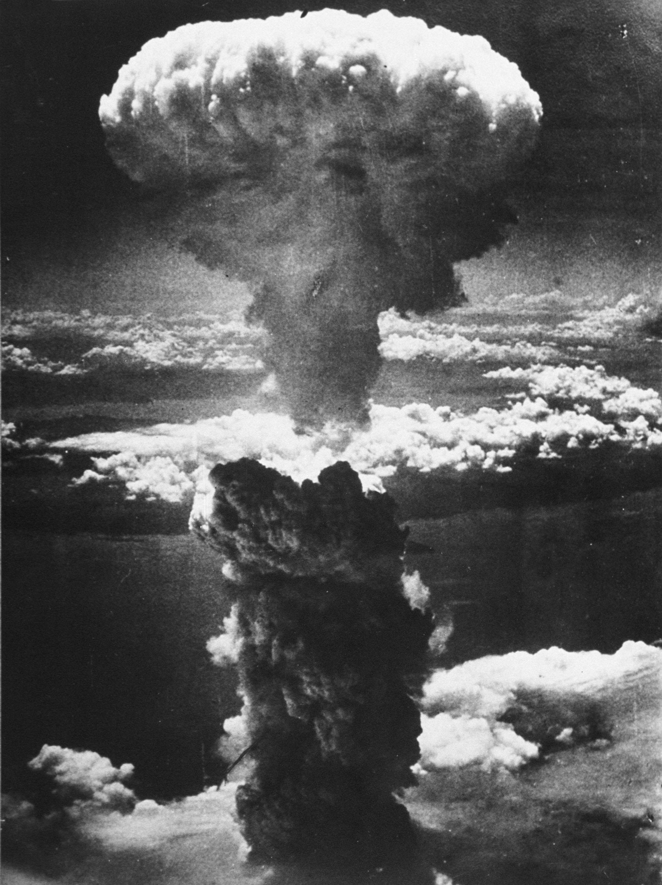 9-agosto-1945-la-bomba-atomica-su-nagasaki-photogallery-rai-news