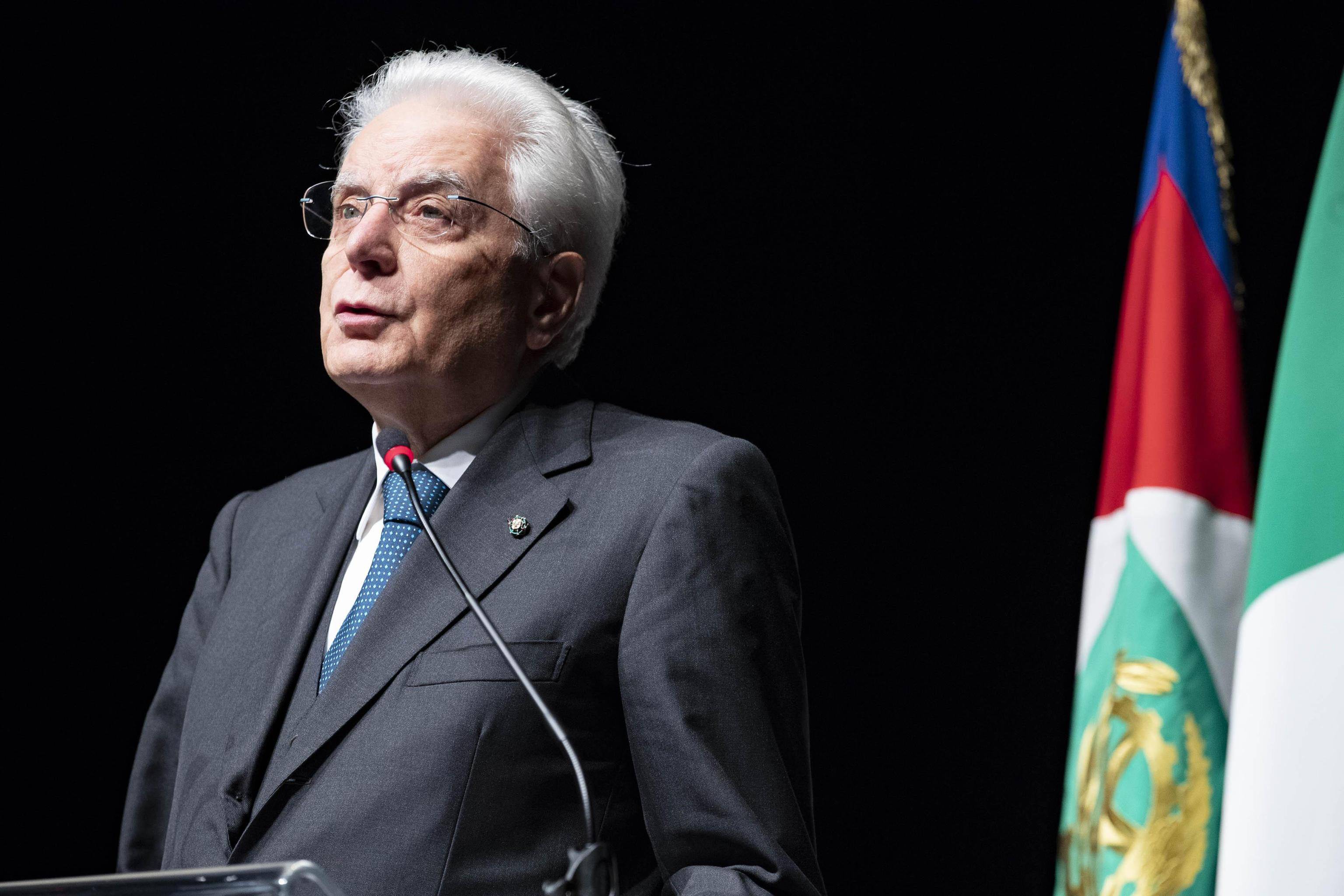 Mattarella Il Presidente Della Repubblica Ha Un Ruolo Contro Lo 